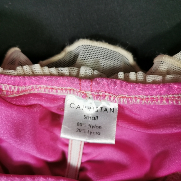 Bikini - Picture 3 of 6